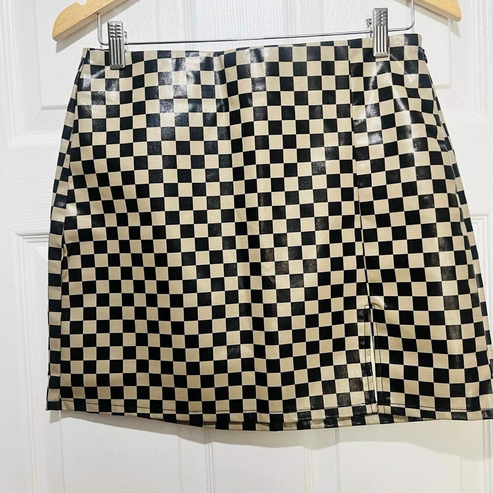 Vestique High Waisted Checkered Mini Skirt Size Medium